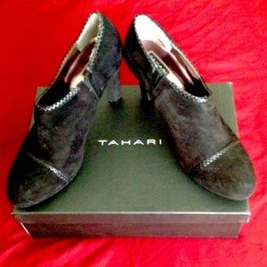 ‼️SALE‼️TAHARI Black Suede Braided Leather Low Bootie 9